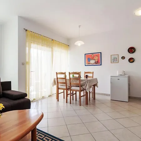 Apartmán Marelja - Private Parking And Balcony Zadar