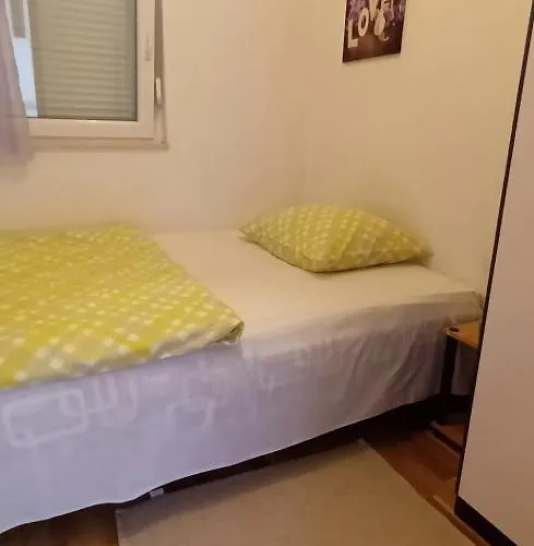 Apartmán Marelja - Free Private Parking And Balcony